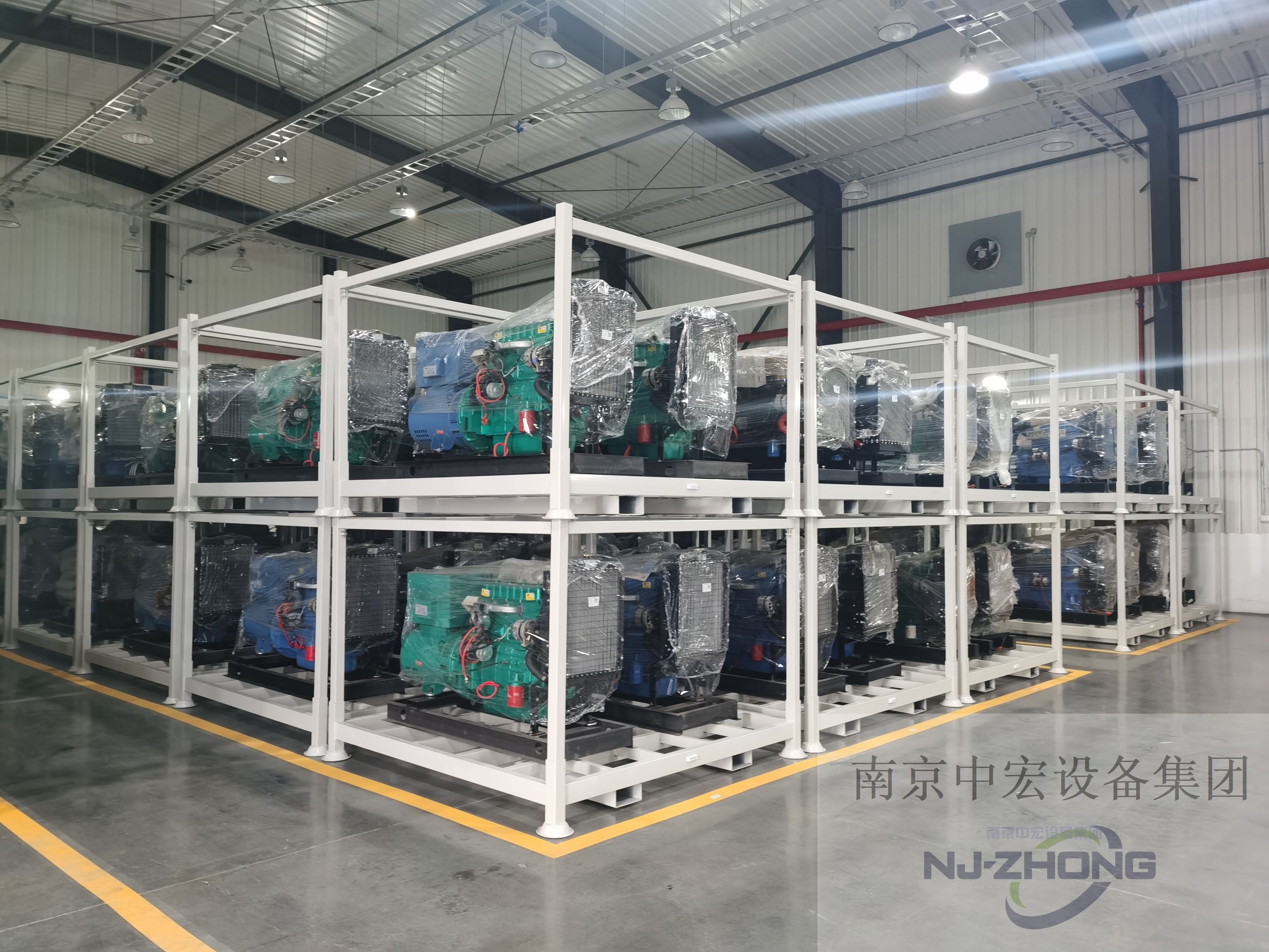 在潮湿、高温或腐蚀性环境下,应急储备库货架的材质应如何选择提升耐用性和安全性(图2) 2.jpg